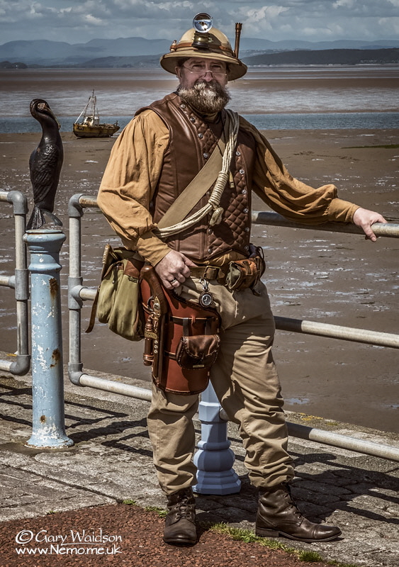 A more eccentric Victorian Explorer look - The Steam Tent Co-operative. © Gary Waidson - www.Steamtent.uk