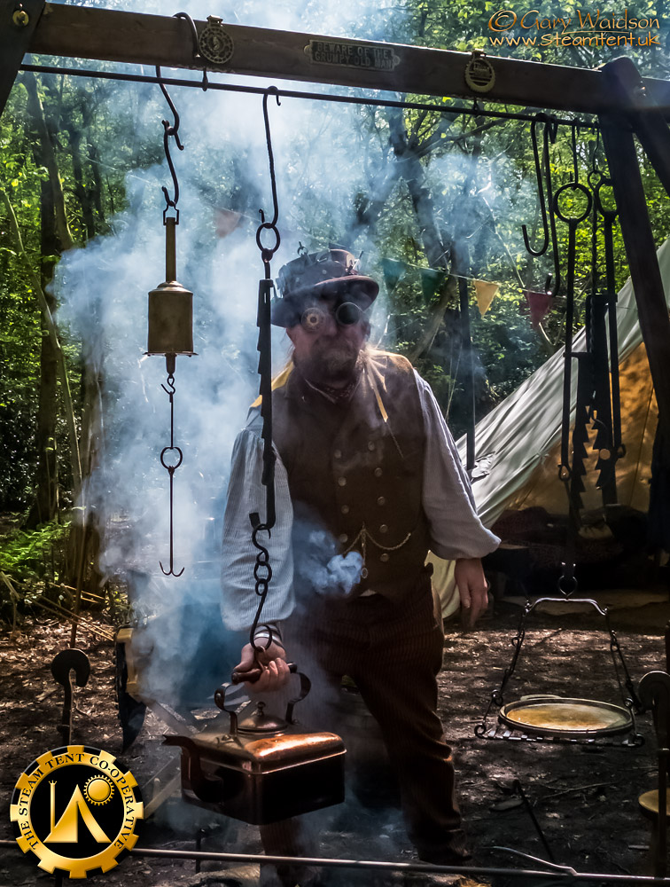 Working near open fires requires practical clothing - The Steam Tent Co-operative. © Gary Waidson - www.Steamtent.uk