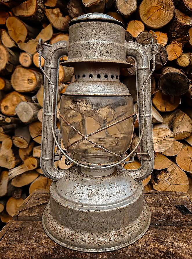 14 inch Gremlin as found with incorrect crown plate - The Steam Tent Co-operative. © Gary Waidson - www.Steamtent.uk 14 inch Gremlin as found with incorrect crown plate - The Steam Tent Co-operative. © Gary Waidson - www.Steamtent.uk