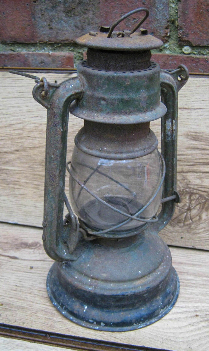 A Gremlin Mk.II lantern from an unknown Australian collector - The Steam Tent Co-operative - www.Steamtent.uk A Gremlin Mk.II lantern from an unknown Australian collector - The Steam Tent Co-operative - www.Steamtent.uk